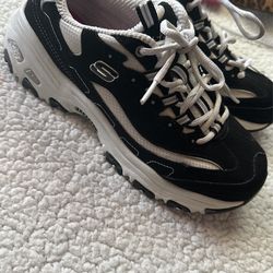 Sketchers For Women 8