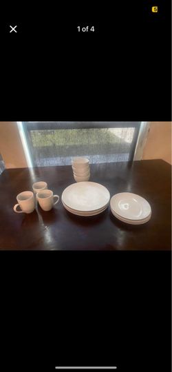 White Ceramic Dinnerware Set 15 ps