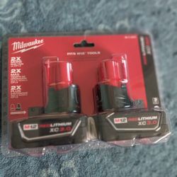 Milwaukee M12 12-Volt Lithium-Ion XC Extended Capacity 3.0 Ah Battery 