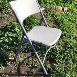Folding Plastic Chairs