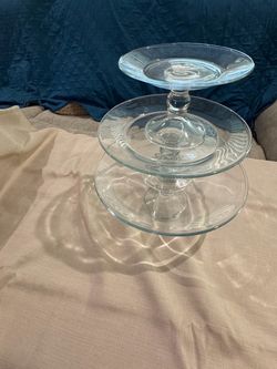 Elegant, Curvy Style Quality Glass - 3 Tier Dessert Serving Stand -Queen Creek area