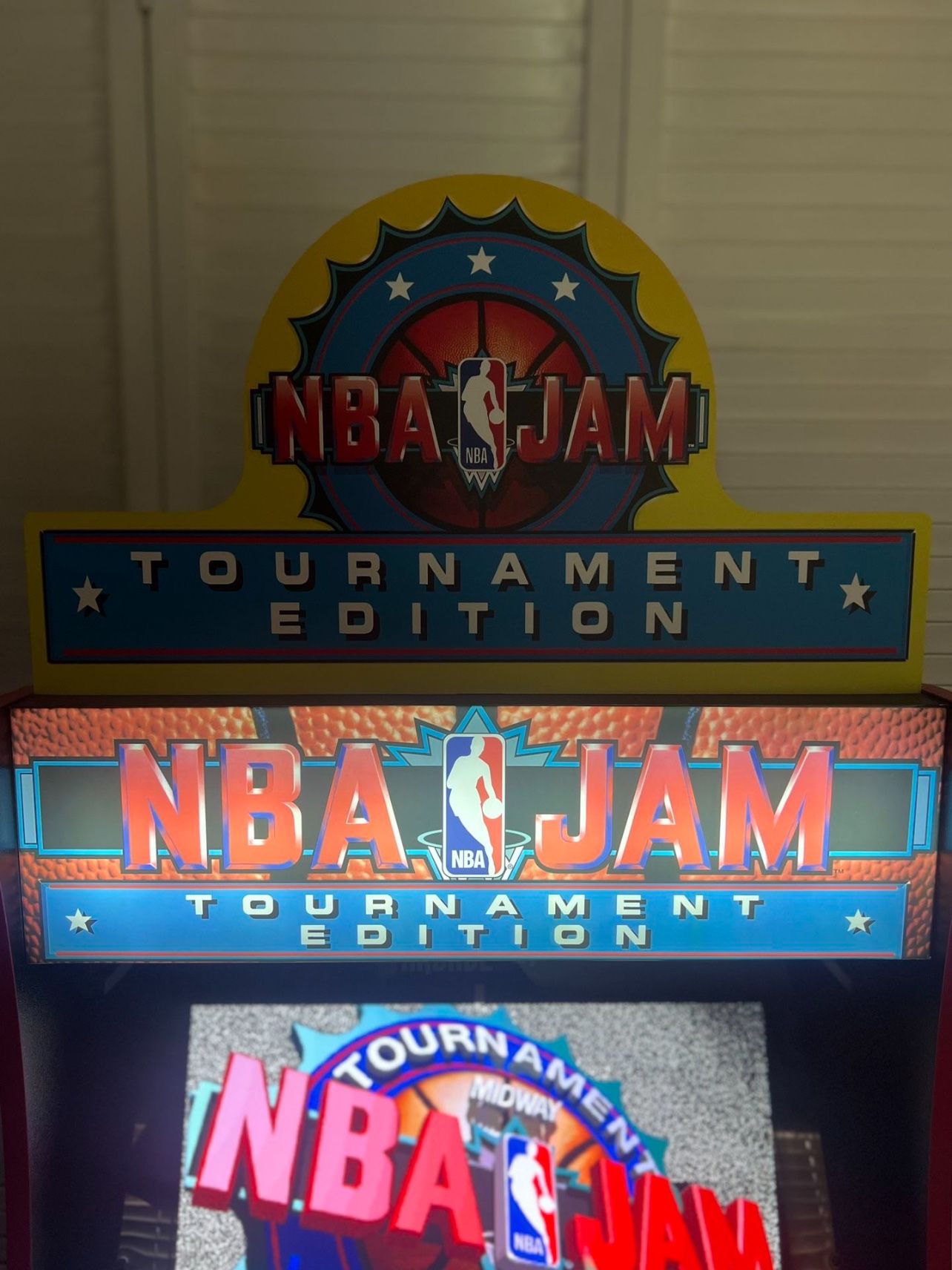 ARCADE 1UP NBA JAM WITH WIFI, 3 GAMES IN 1 WITH RISER STAND AND LIGHT UP MARQUEE