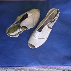 Women's Beige/Cream Colored Peep Toe Sling Back Heels