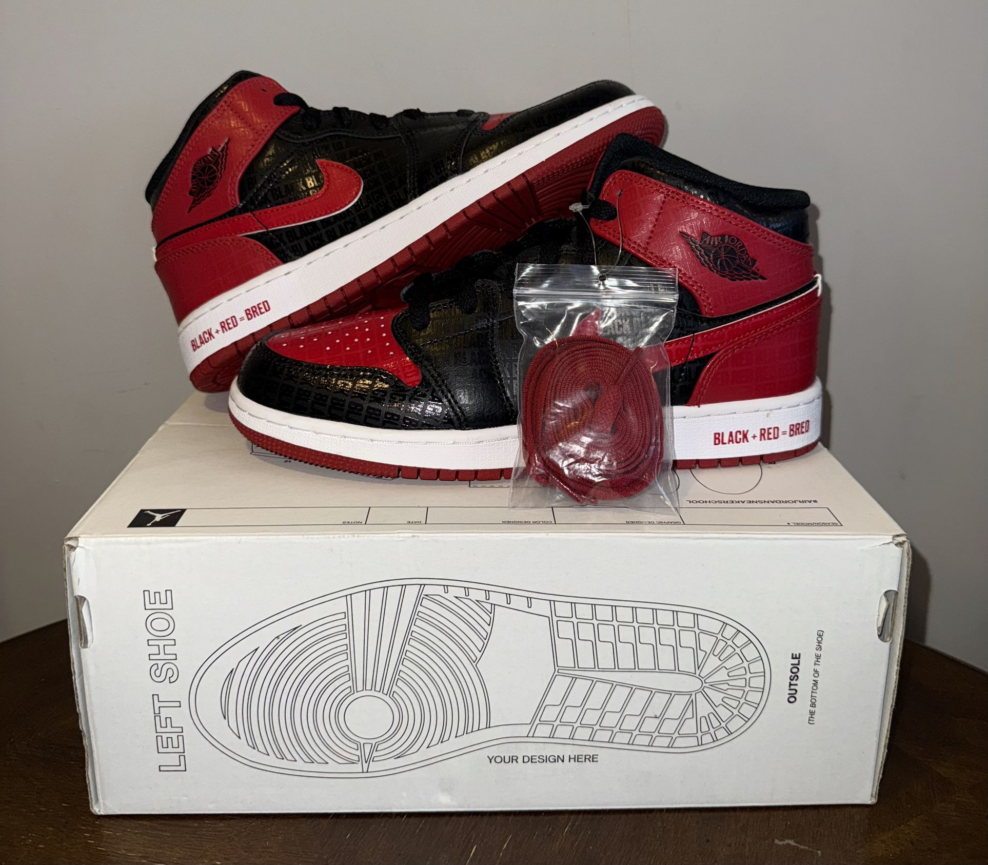 Nike Air Jordan 1 Mid Bred Text Size 6Y / 7.5 Womens
