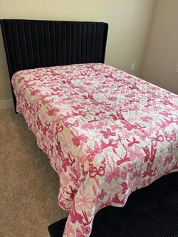 Black Full size bed !