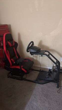 Logitech G29 Driving Force Racing Wheel and Pedals for PlayStation