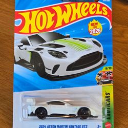Hot Wheels 2024 Aston Martin Vantage GT3