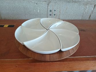 B.Smith Lazy Susan Set  Great Condition Never Used
