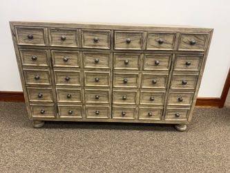 Lexington dresser