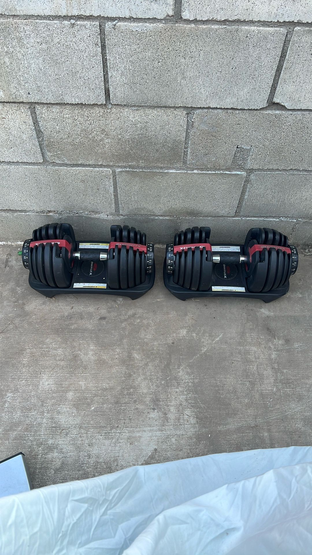 BOW FLEX DUMBBELLS