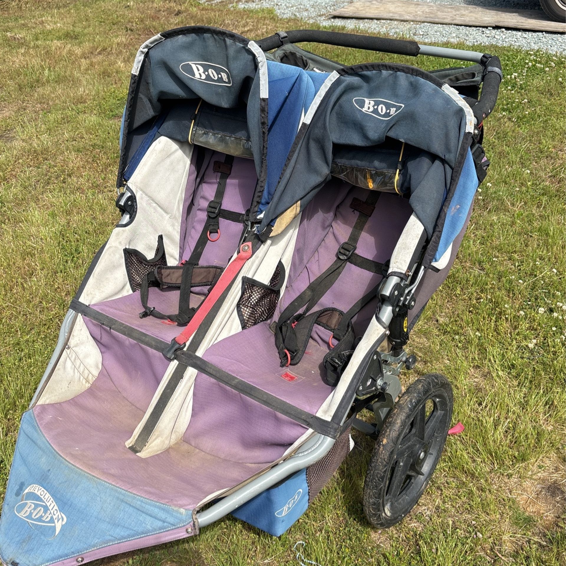 Double BOB stroller BROKEN BUCKLES