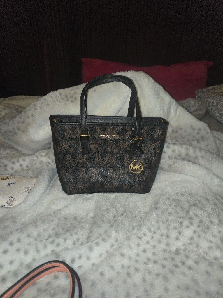 Micheal KORS purse