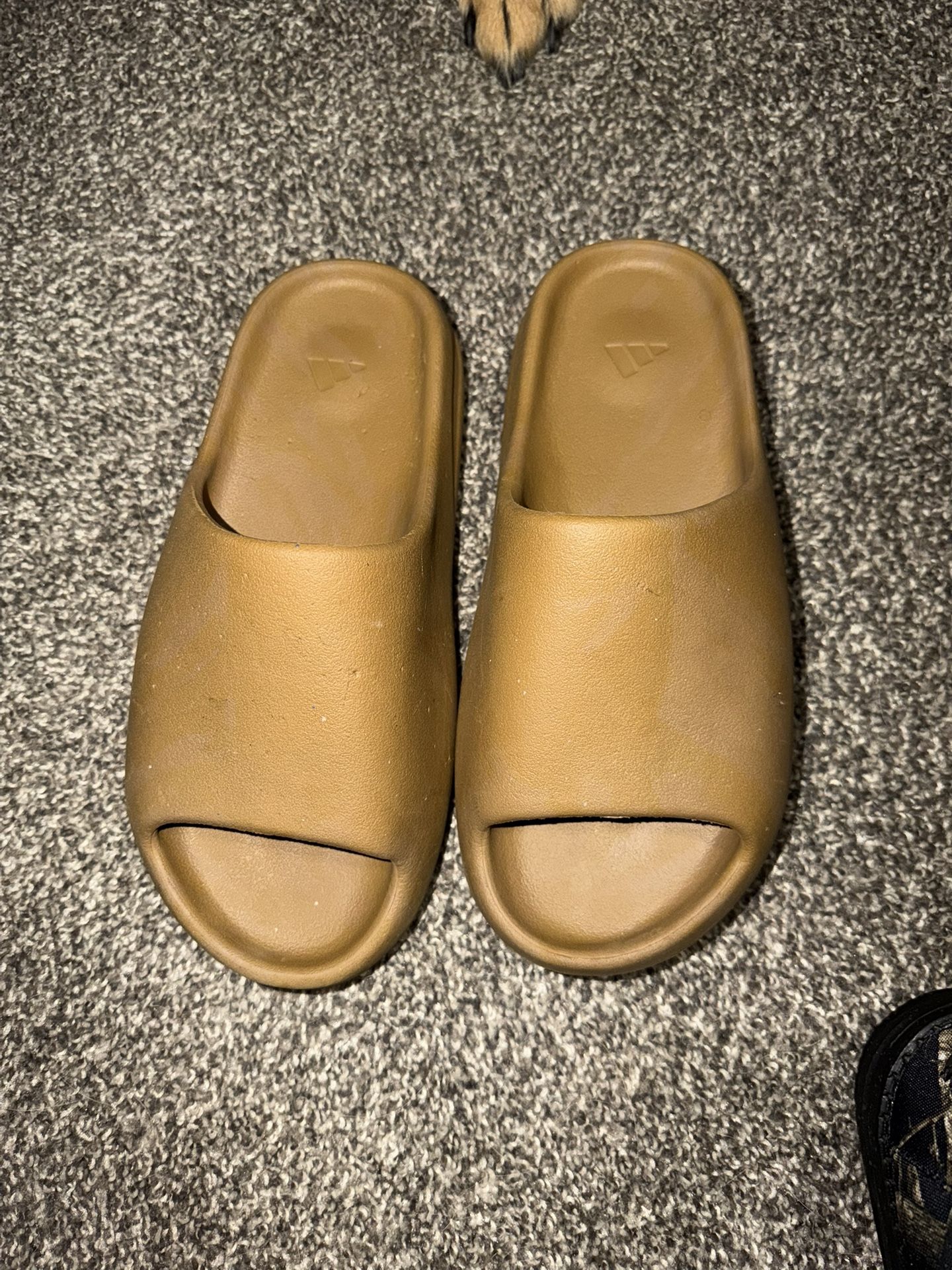Yeezy Slides Size 10