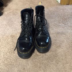 Dr Marten Vegan Leather Boots Women’s 