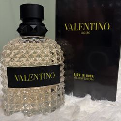 Valentino Yellow Dream Perfume