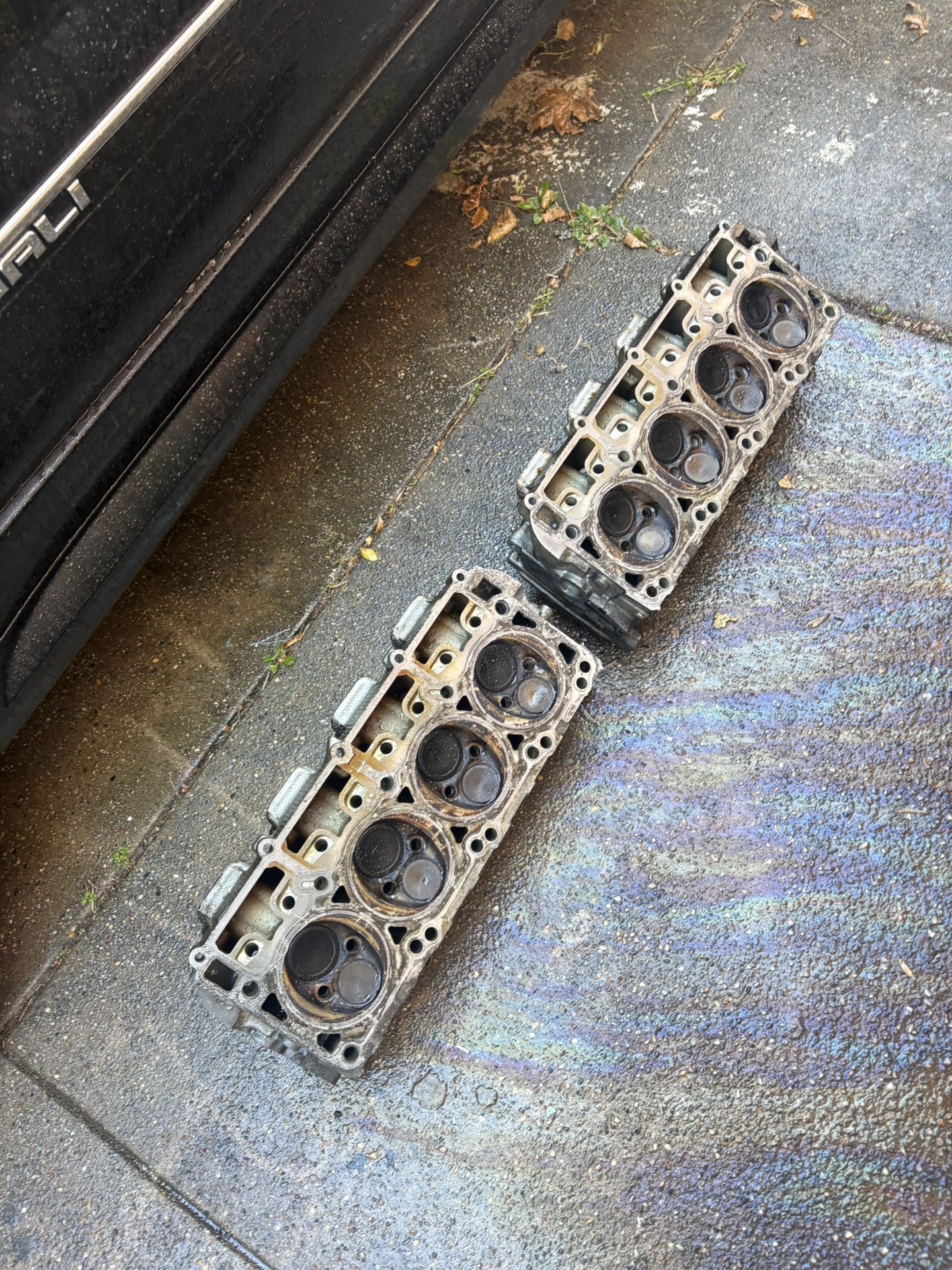 5.7l V8 Hemi Cylinder Heads