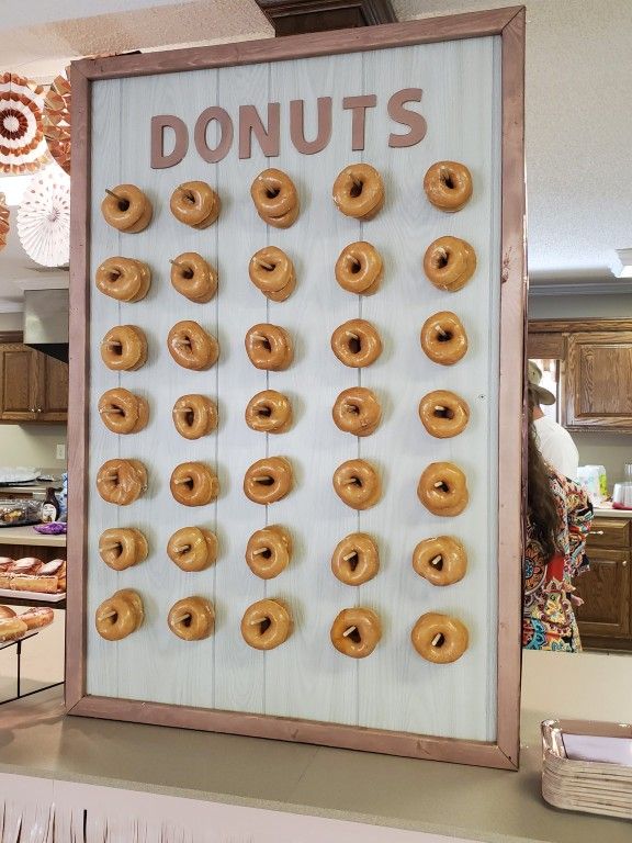 Donut Wall 35 or 70 Donuts