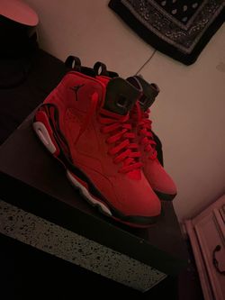 Jumpman MVP’s Raging bull SZ 8 (PICK UP ONLY)