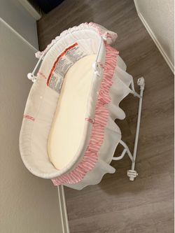 Baby girl bassinet