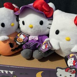Halloween Hello Kitty Plushies 
