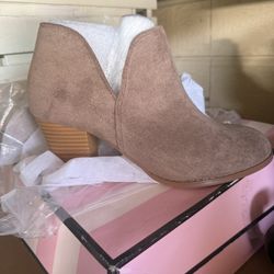 Shoes are all in good condition. Used once or not at all