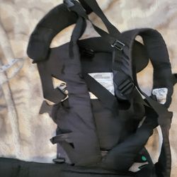 Baby carriers 