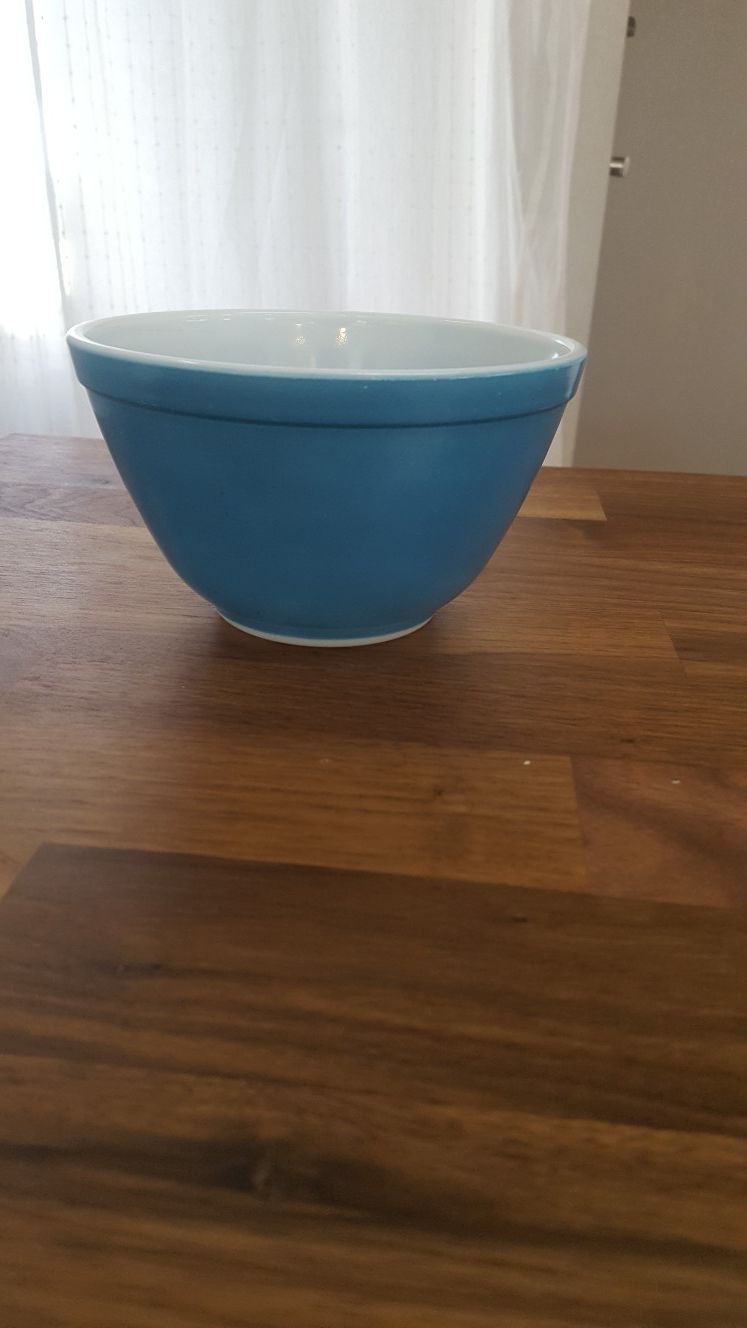 Blue Pyrex small mixing bowl