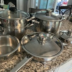 Nutri Stahl Nutri Thermic 24 Element 10 Pieces In Very Nice Condition. This Are Very Expensive Pots .