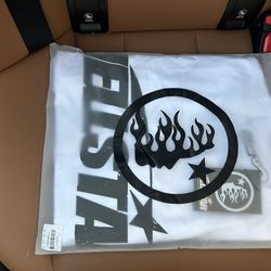 Black and white hellstar shirt