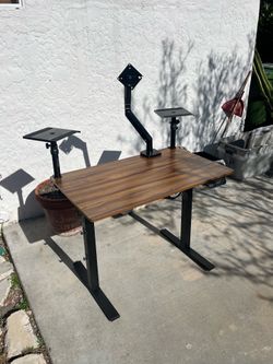 Music Producer Hydraulic Desk