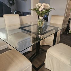 Mesa Table 