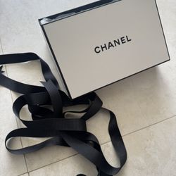 Chanel Gift Box  $25