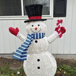 Christmas Decoration 56" Fluffy Snowman Sculpture w/ Lighted Sculpture