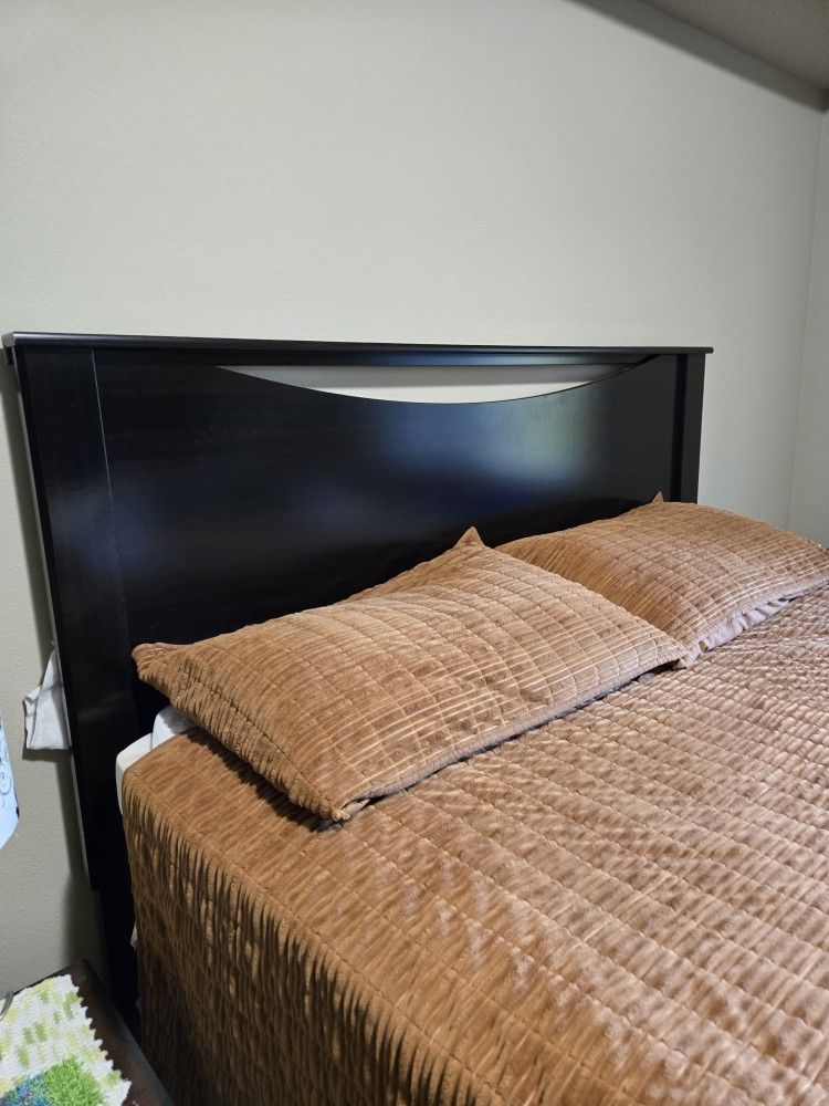 Queen Frame, Dresser, Chair N Ottoman