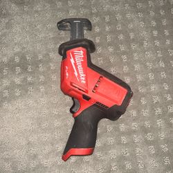 Milwaukee M12 Sawzall