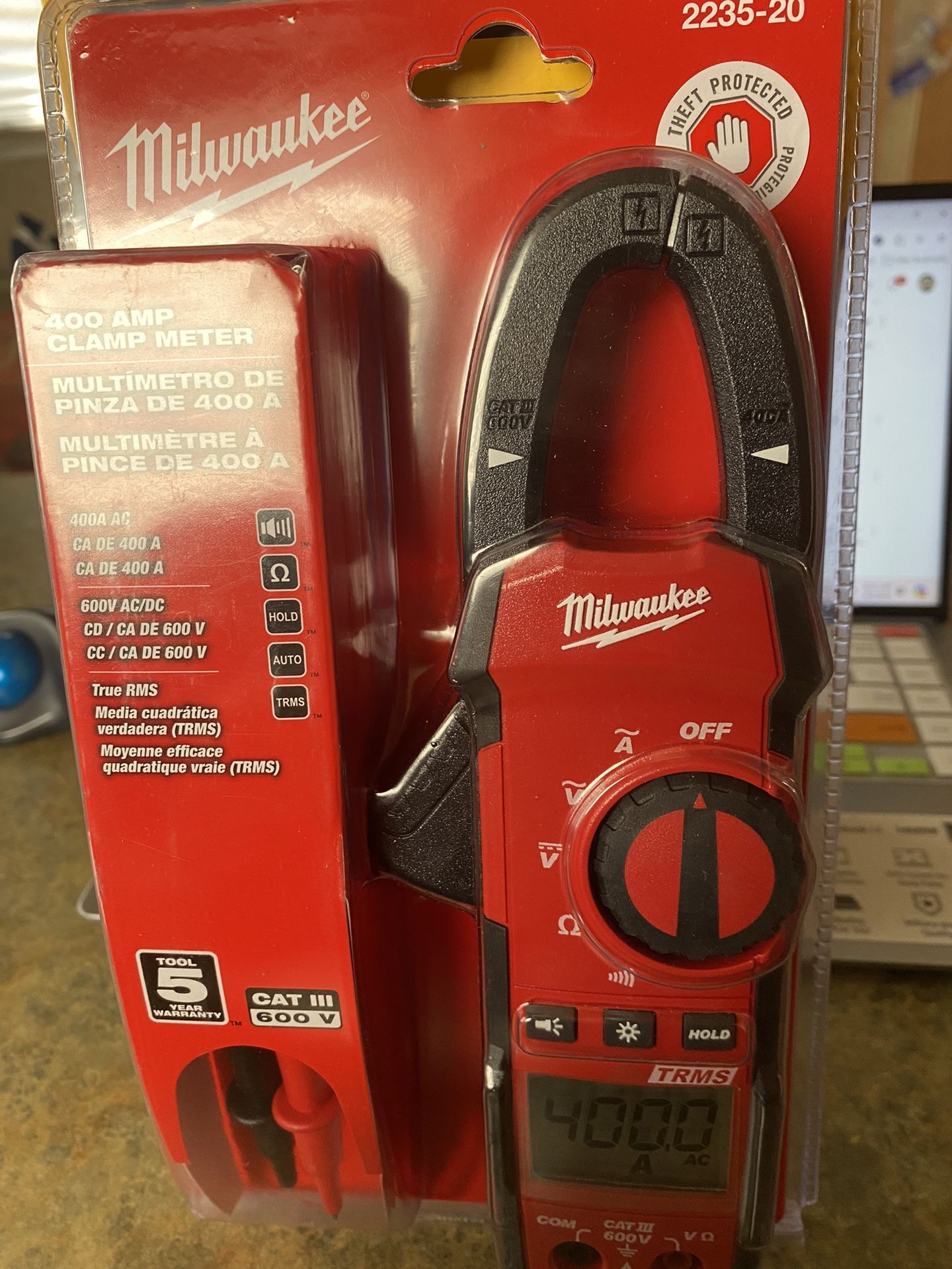 thumbnail image 2 of Milwaukee 2235-20 400 AMP Clamp Meter – Open Box, New Condition 2 of 6