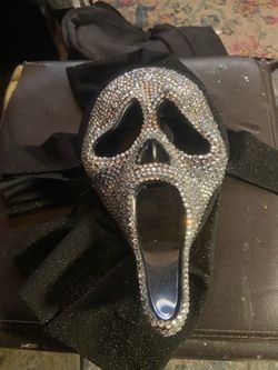 Bedazzled scream mask w studs and full face snorkel