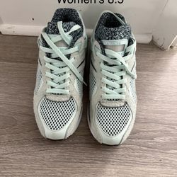 Women’s LA Tech Athletic LED Shoes