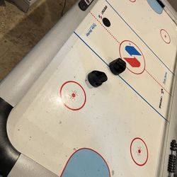 Air Hockey Table