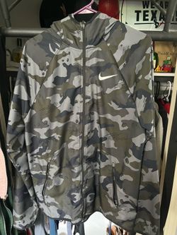 Medium Nike Windbreaker