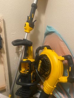 3 DeWalt landscaping tools