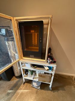 Peopoly Phenom 8k 3D Printer, enclosure, curing system + resins - $1,000