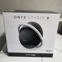 Harman  Onix Studio 8