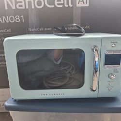 Winia Retro Microwave 1100 w