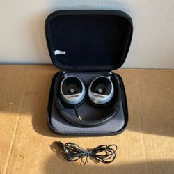 Bose On Ear Headphones (Wired)