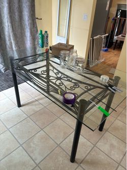 FREE GLASS DINING TABLE