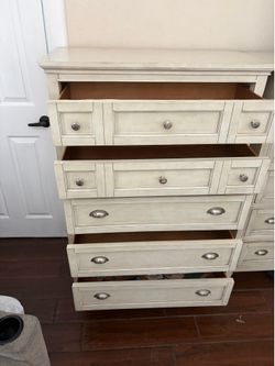 DRESSERS