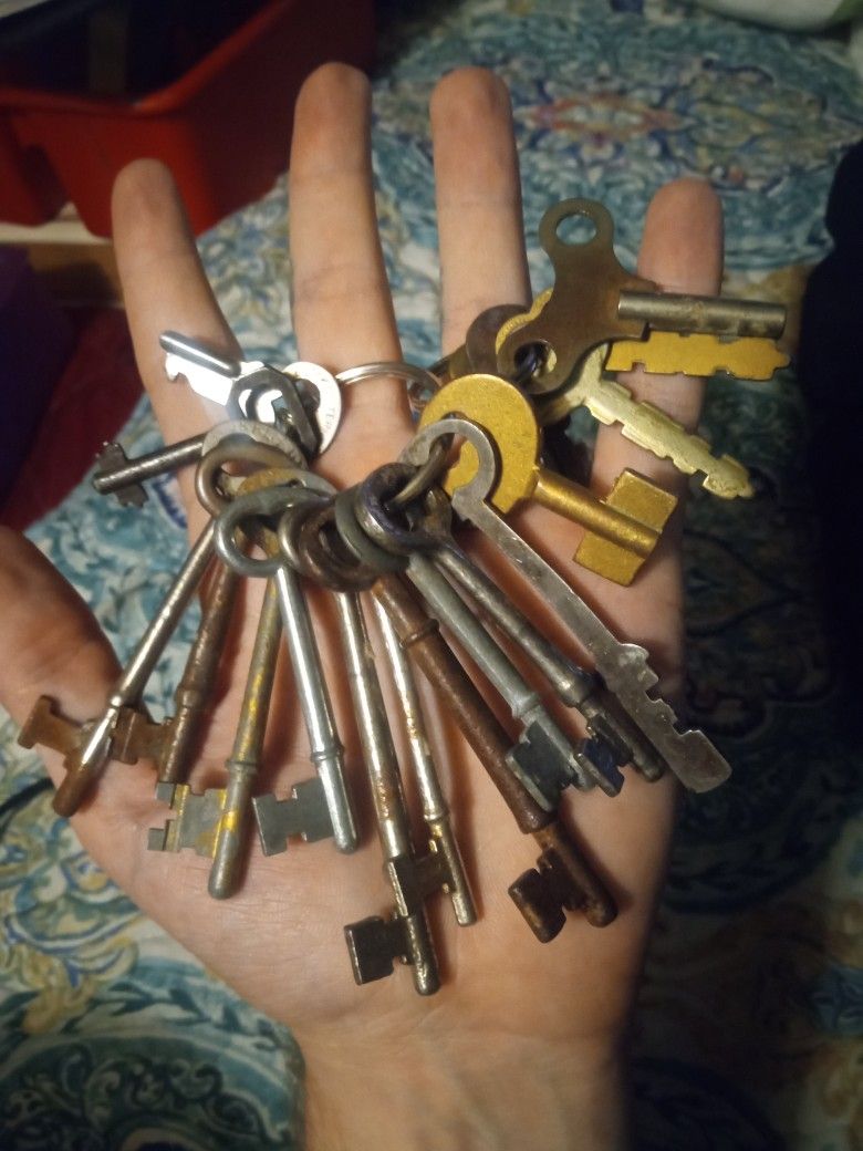 Antique/ Vintage Keys And Locks