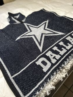 Brand New Dallas Cowboys Poncho W/ Hoodie