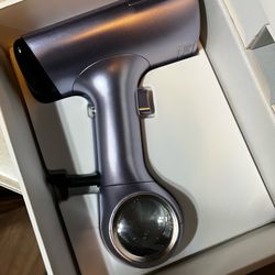 Vacuum steamer for garments